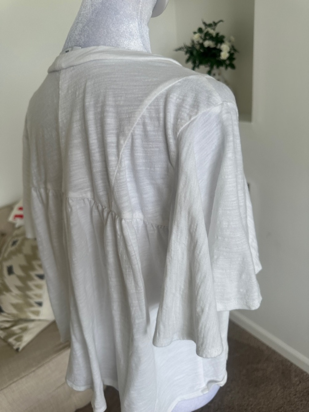 LNA clothing Relaxed White Women’s Peasant Top with Gathered Yoke - Picture 5 of 7